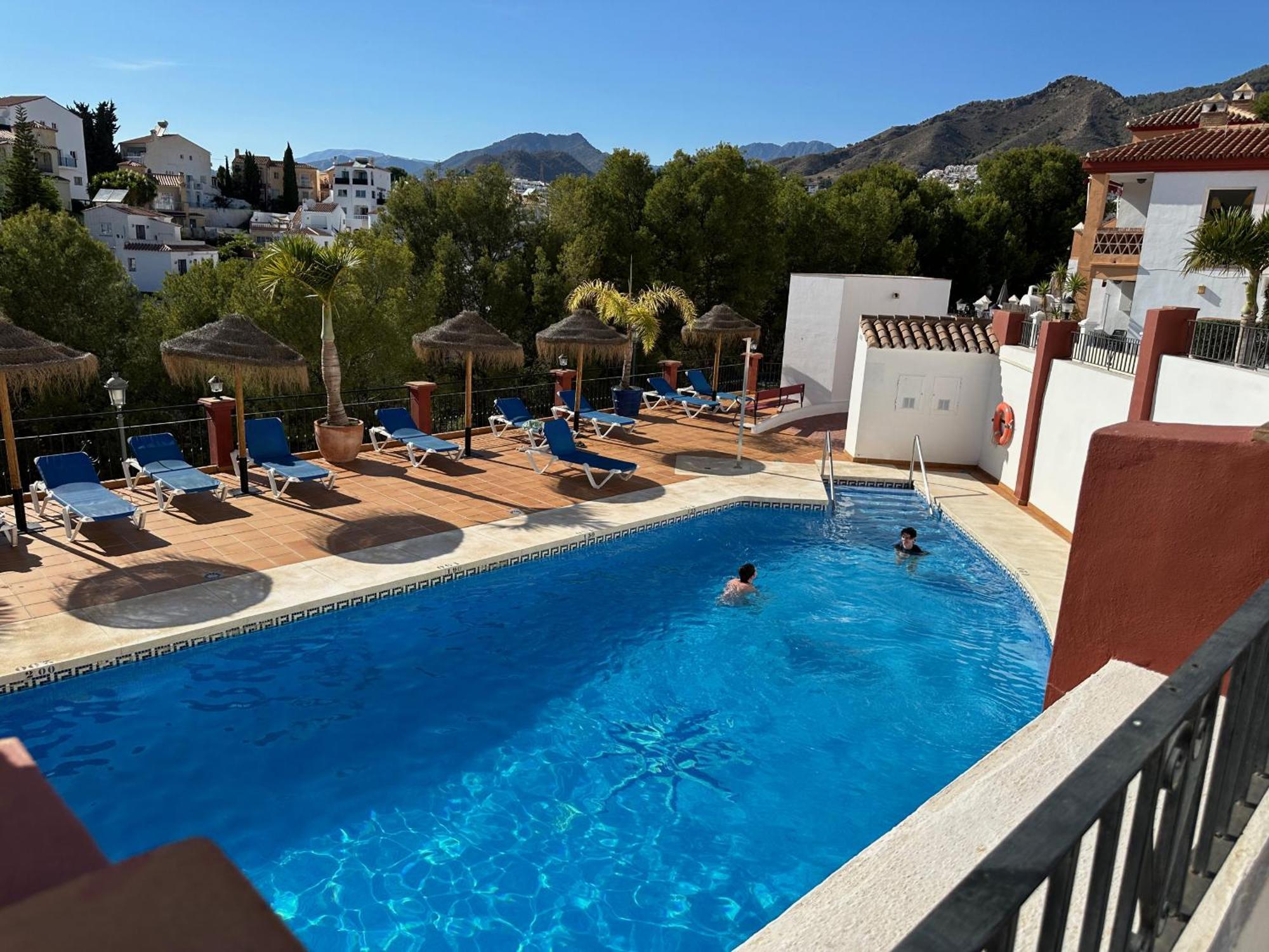 Spacious Family Villa Aljamar 8A Nerja Eksteriør bilde